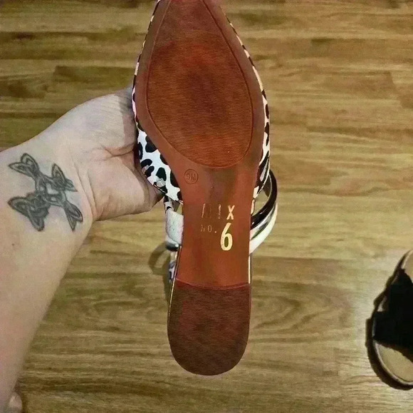 Mix No.6 animal print mule like shoe. Size 9. - Picture 5 of 7